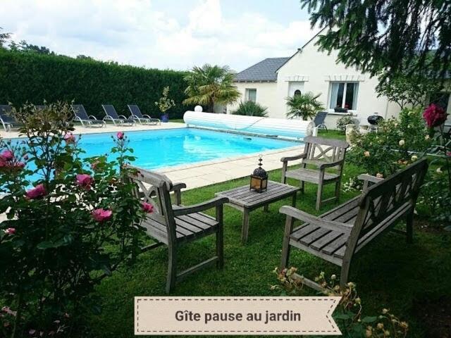 Gite Pause Au Jardin Piscine Chauffee Saint-Branchs Eksteriør billede