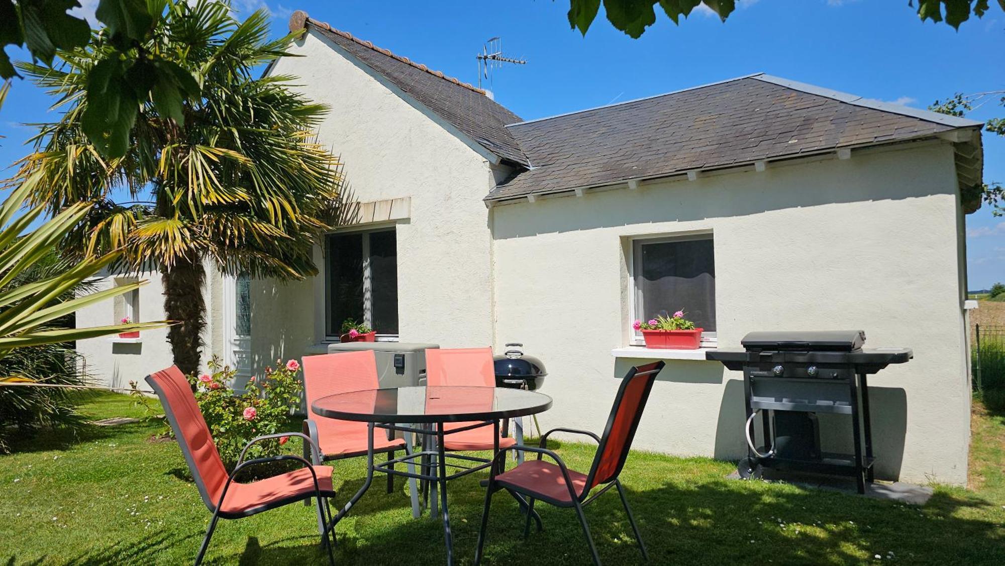 Gite Pause Au Jardin Piscine Chauffee Saint-Branchs Eksteriør billede